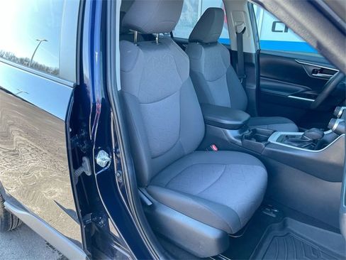 Used 2019 Toyota RAV4 XLE w/ Convenience Package image 27