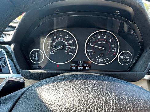 Used 2018 BMW 330i xDrive Sedan w/ Convenience Package image 10