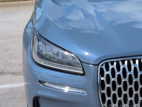 Certified 2024 Lincoln Corsair Premiere image 10