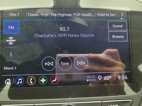 Used 2022 Chevrolet Malibu LT image 25