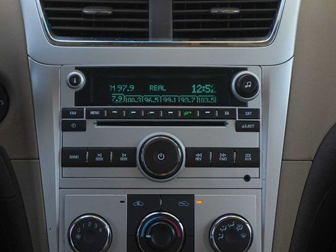 Used 2010 Chevrolet Malibu LS FWD image 19