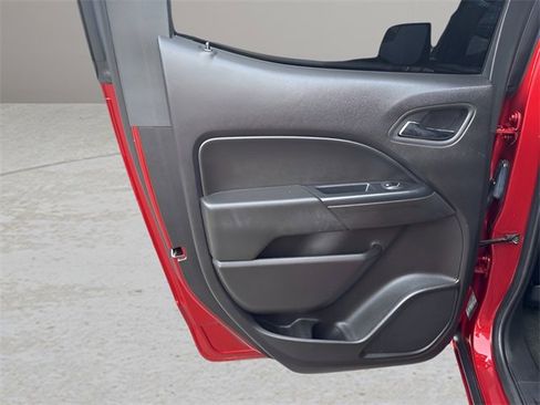 Used 2016 Chevrolet Colorado LT w/ Luxury Package, Chrome image 17