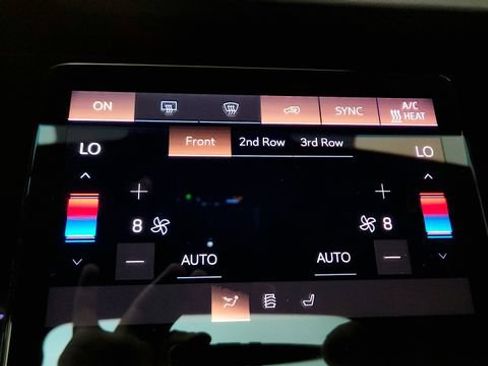 Used 2026 Cadillac Vistiq Platinum w/ LPO, Floor Liner Package AWD/4WD image 72