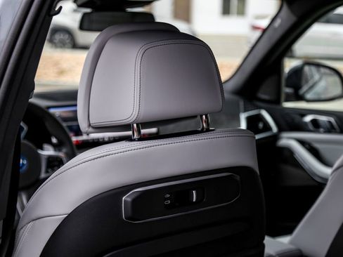 New 2026 BMW X5 xDrive50e w/ Executive Package image 22