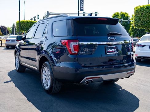 Used 2017 Ford Explorer XLT FWD image 11