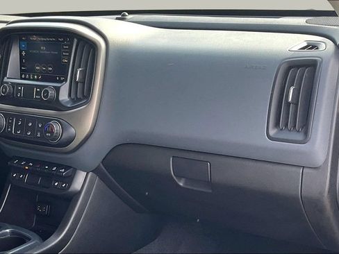 Used 2021 Chevrolet Colorado Z71 w/ Safety Package RWD image 17