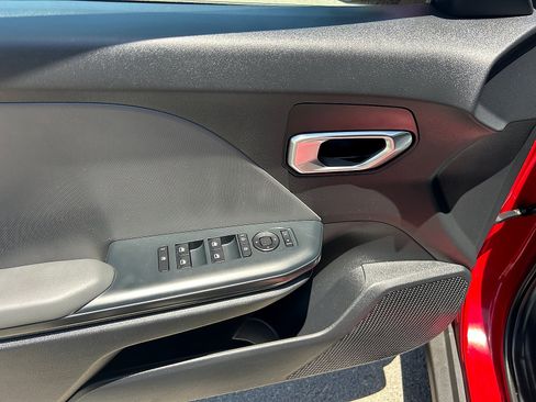 Used 2025 Kia K4 FWD image 12