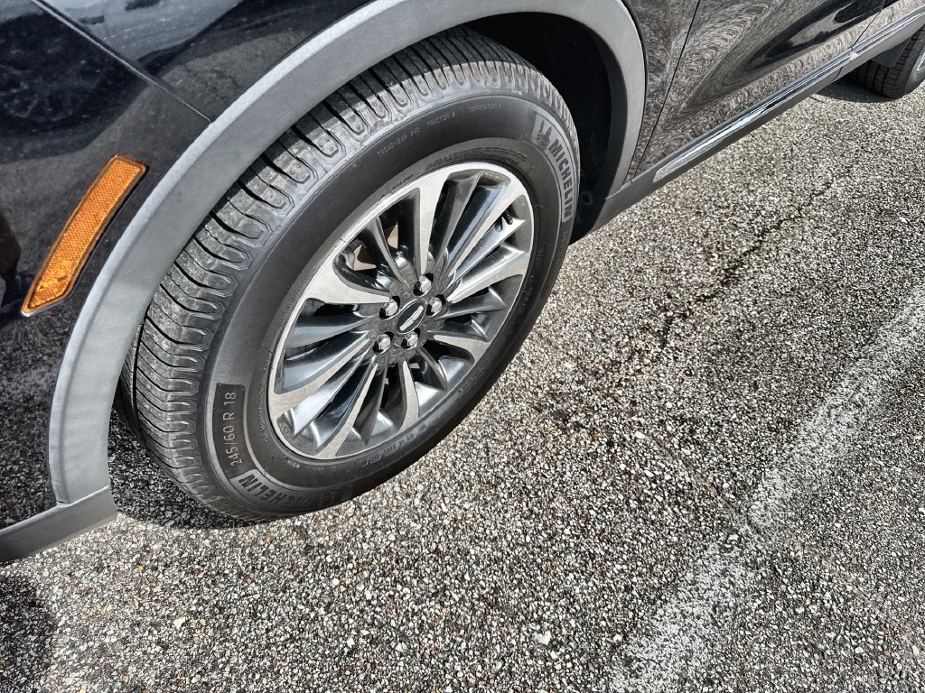 Used 2021 Lincoln Nautilus FWD w/ Equipment Group 101A image 2