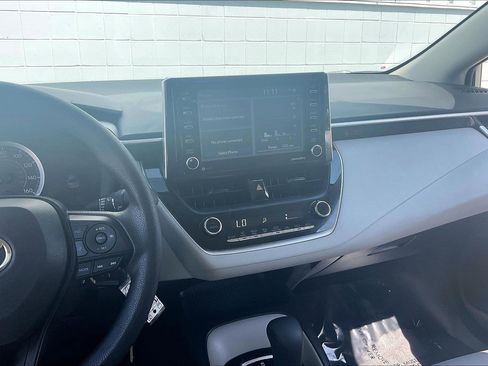 Used 2021 Toyota Corolla LE w/ Carpet Mat Package (TMS) image 7