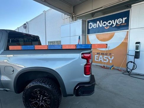 Used 2023 Chevrolet Silverado 1500 ZR2 w/ Technology Package image 19