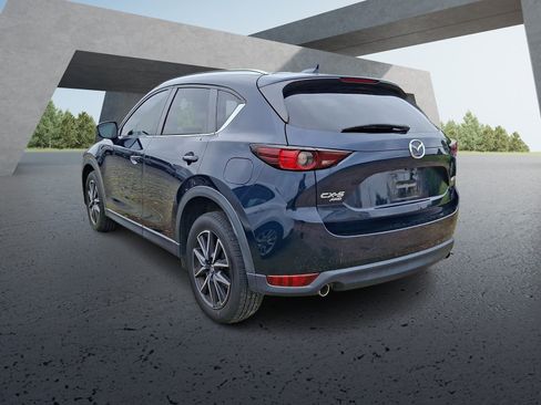 Used 2018 MAZDA CX-5 Touring w/ Preferred Equipment Package AWD/4WD image 3