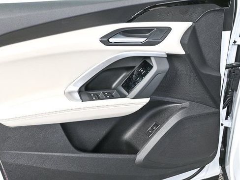 New 2025 Audi Q5 Premium image 6