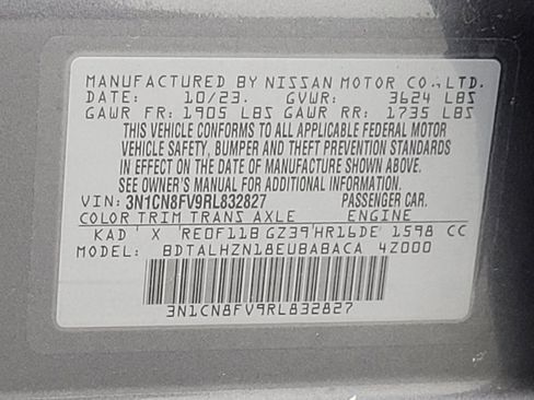 Used 2024 Nissan Versa SR w/ Trunk Package FWD image 33