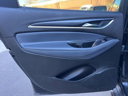 Used 2024 Buick Enclave Essence w/ LPO, Touring Package image 16