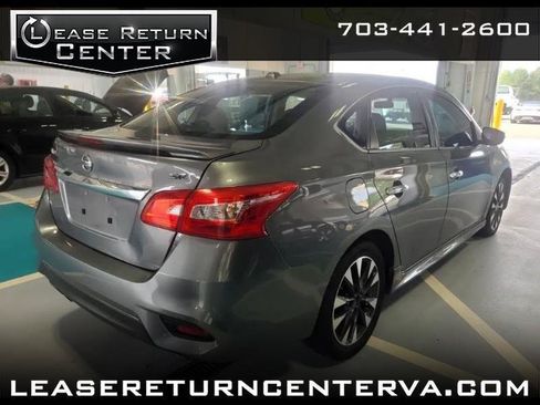 Used 2019 Nissan Sentra SR FWD image 1