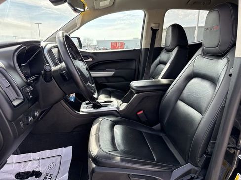 Used 2022 Chevrolet Colorado ZR2 w/ ZR2 Midnight Special Edition image 16