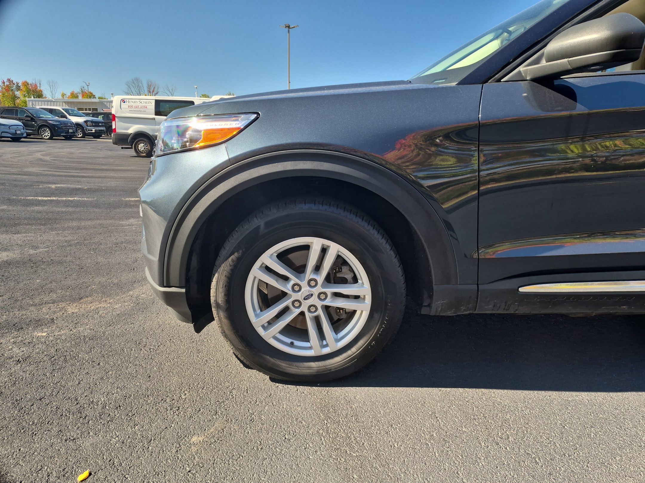 Used 2023 Ford Explorer XLT w/ Equipment Group 202A AWD/4WD image 27
