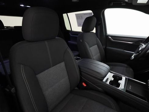 Certified 2025 GMC Acadia Elevation image 24