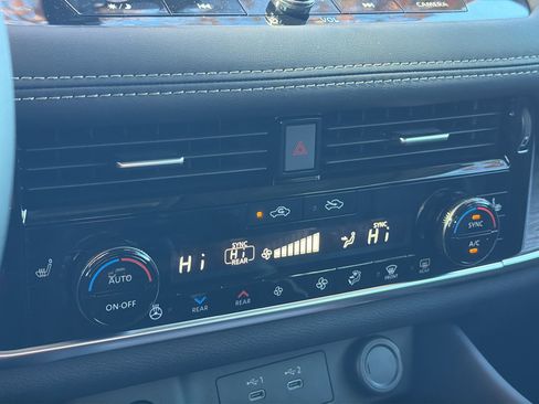 New 2026 Nissan Rogue Platinum image 25