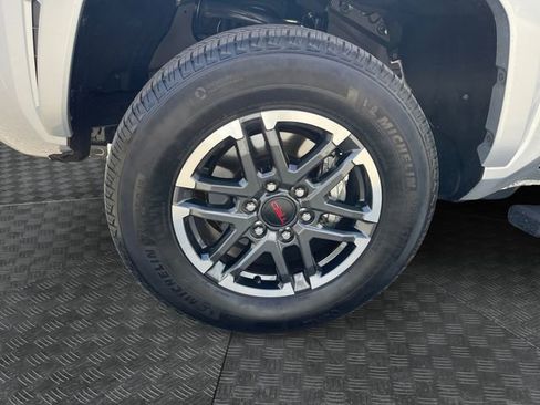 Used 2025 Toyota Tacoma TRD Sport image 14