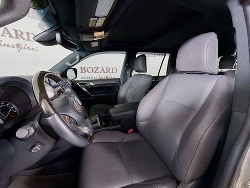 Used 2023 Lexus GX 460 Premium AWD/4WD image 25