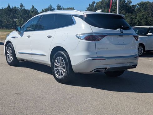 Used 2024 Buick Enclave Premium image 5