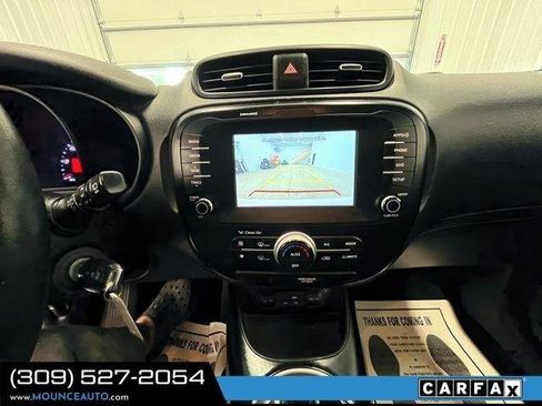 Used 2018 Kia Soul + FWD image 19