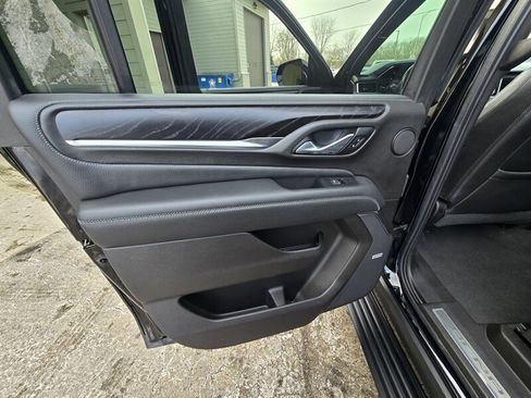 Used 2021 GMC Yukon XL Denali w/ LPO, Illumination Package image 32