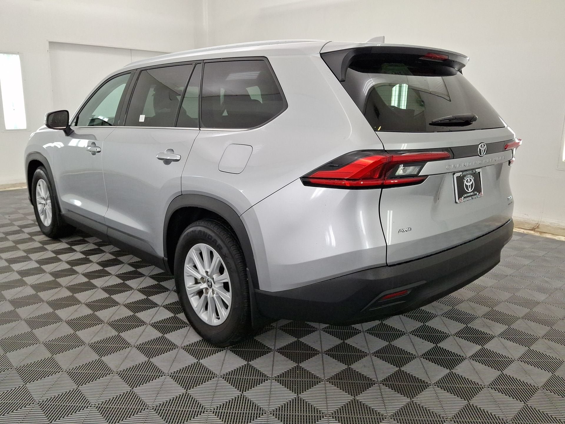 Certified 2024 Toyota Grand Highlander AWD image 22