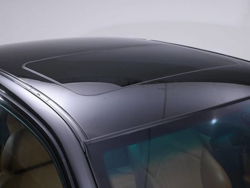 Used 2003 BMW M5 image 41