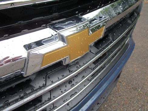 New 2026 Chevrolet Traverse LT FWD image 22