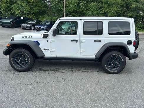 Used 2023 Jeep Wrangler Unlimited w/ Sun & Screen Package AWD/4WD image 2
