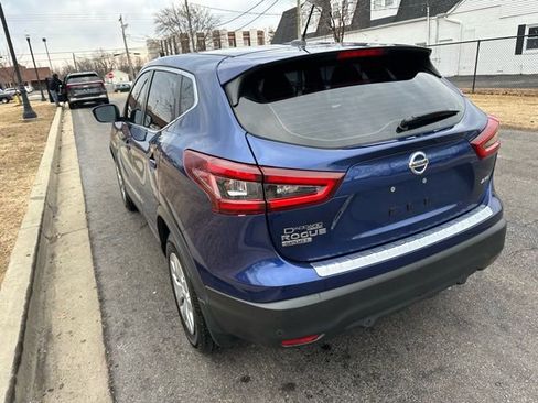 Used 2020 Nissan Rogue Sport S image 14