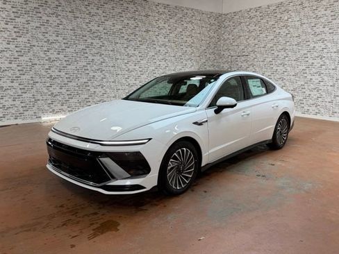 New 2026 Hyundai Sonata Limited image 3