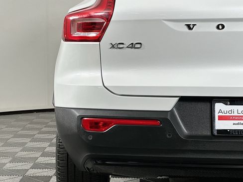 Used 2023 Volvo XC40 Recharge Ultimate w/ Protection Package Premier AWD/4WD image 17