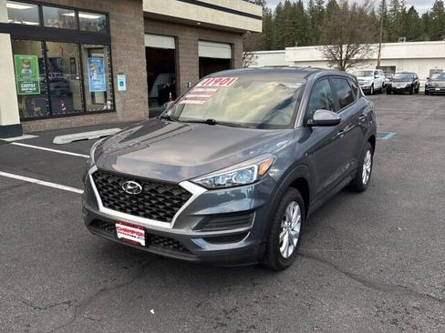 Used 2019 Hyundai Tucson SE image 2