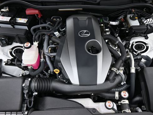 Used 2023 Lexus IS 300 w/ Comfort Package RWD image 17