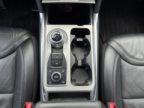 Certified 2023 Ford Explorer Platinum w/ Technology Package AWD/4WD image 17