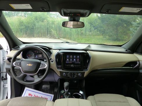 Used 2022 Chevrolet Traverse LS AWD/4WD image 36