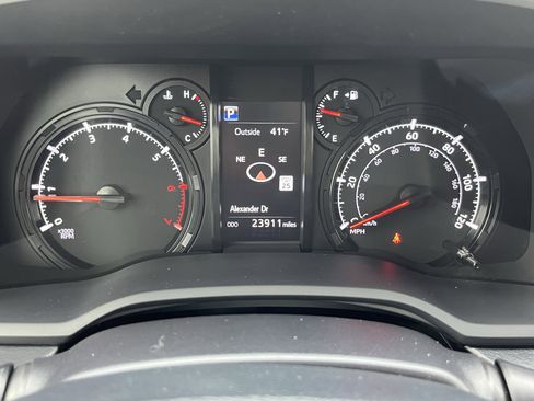 Used 2024 Toyota 4Runner SR5 Premium image 24