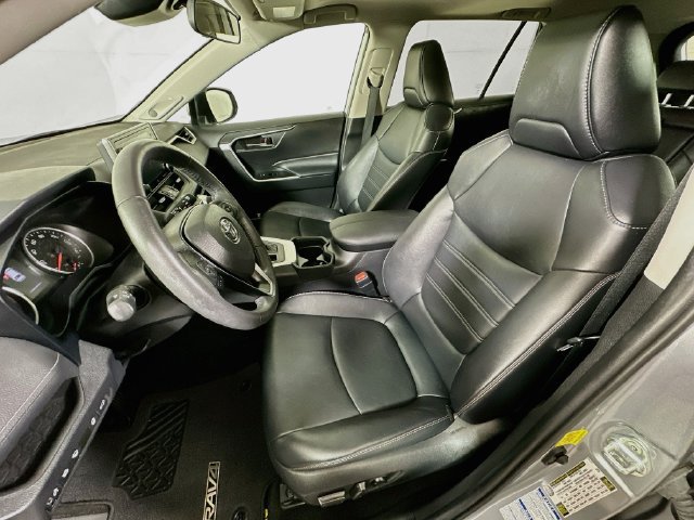 Used 2021 Toyota RAV4 XLE Premium AWD/4WD image 25