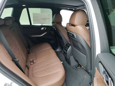 New 2026 BMW X5 sDrive40i w/ Premium Package image 25