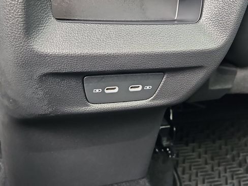 Certified 2026 Volkswagen Tiguan SE AWD/4WD image 13
