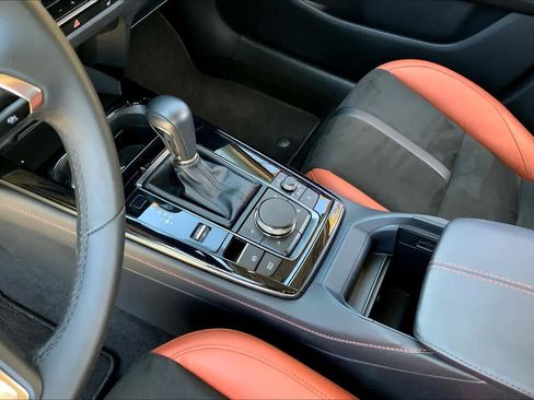 Certified 2025 MAZDA CX-30 Carbon image 15