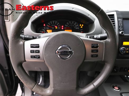 Used 2021 Nissan Frontier SV AWD/4WD image 10
