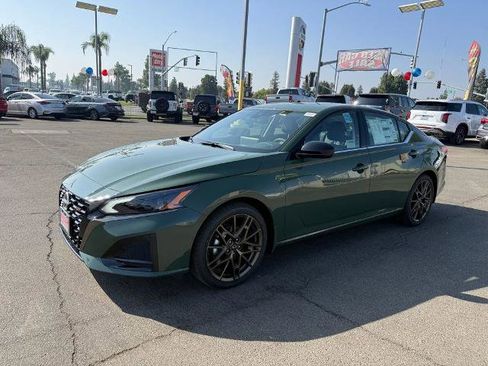 New 2025 Nissan Altima 2.5 SR w/ SR Premium Package image 3