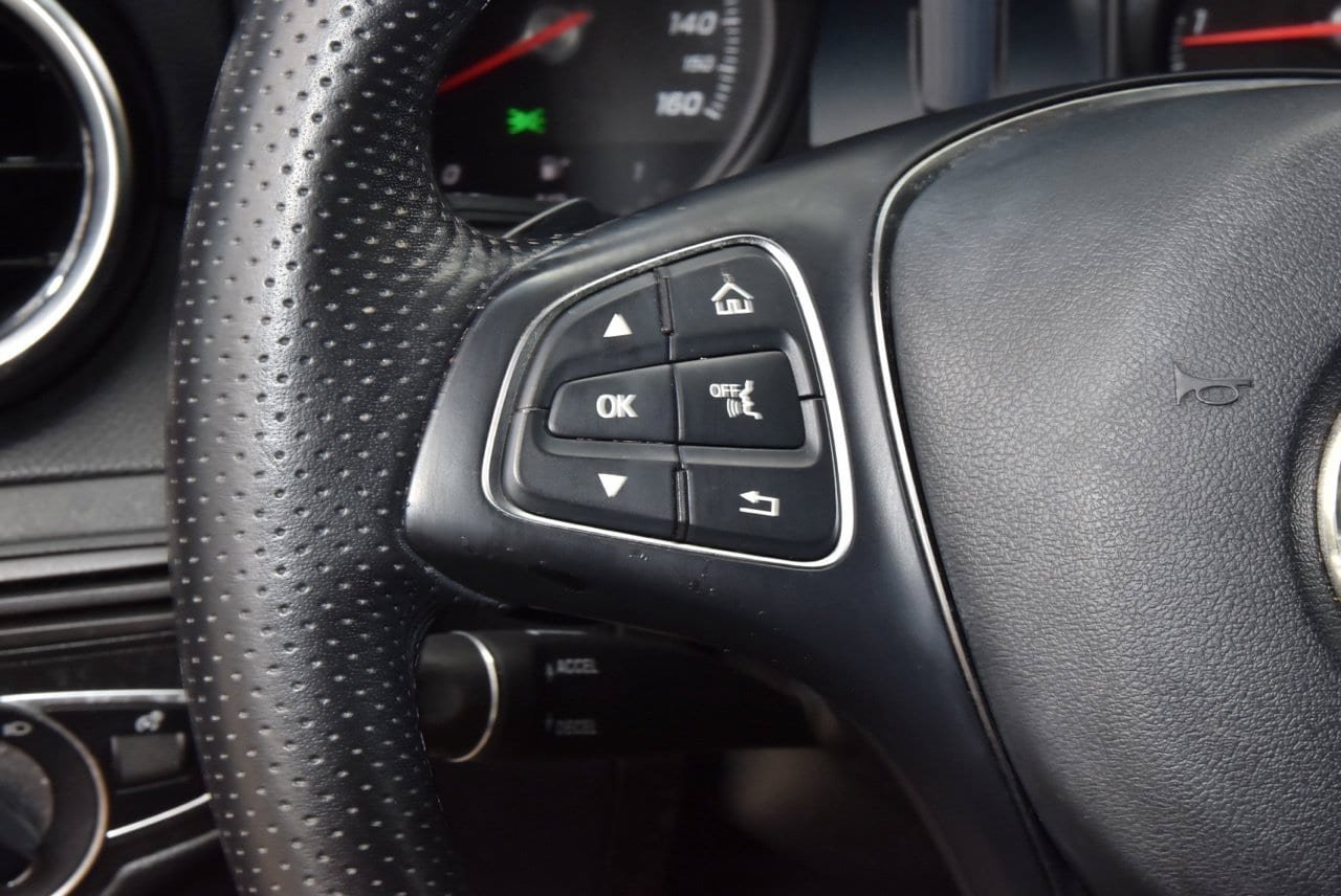 Used 2019 Mercedes-Benz GLC 300 image 23