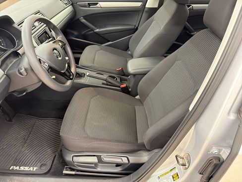 Used 2016 Volkswagen Passat 1.8T R-Line image 21