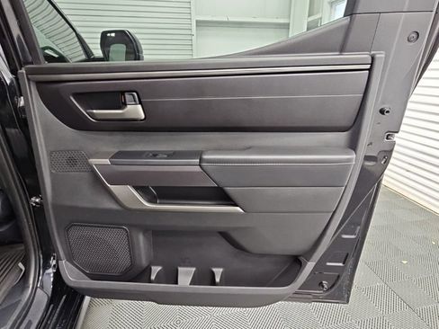 Used 2025 Toyota Tundra SR5 AWD/4WD image 39