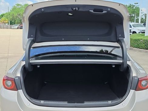 Used 2023 MAZDA MAZDA3 s FWD image 6